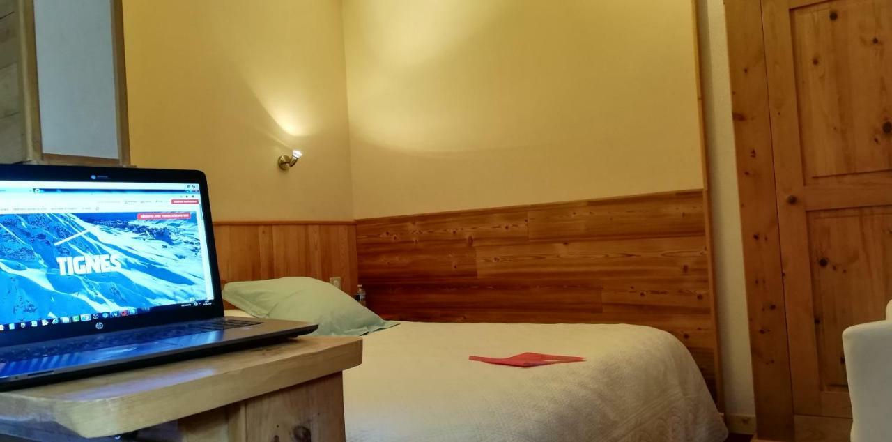 Le Dome Hotel Тин Екстериор снимка