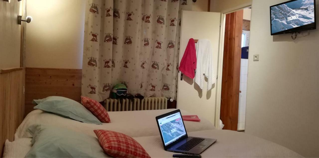 Le Dome Hotel Тин Екстериор снимка