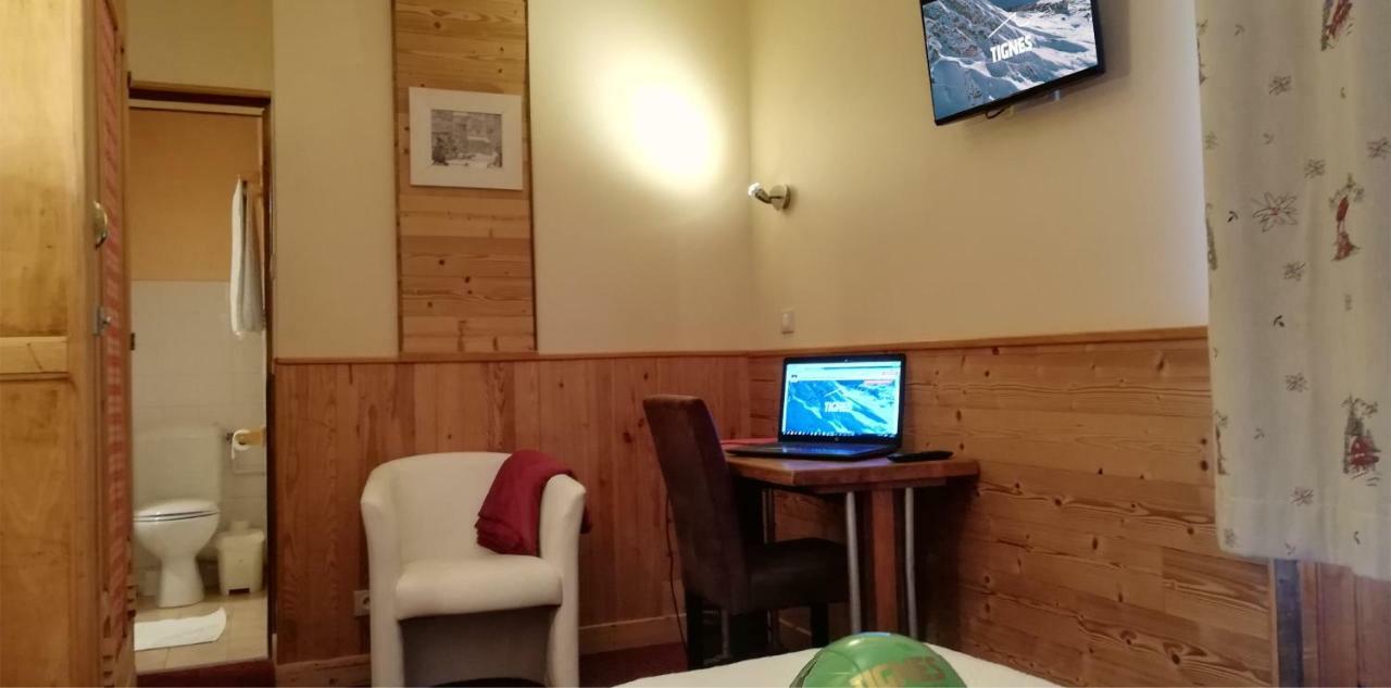 Le Dome Hotel Тин Екстериор снимка