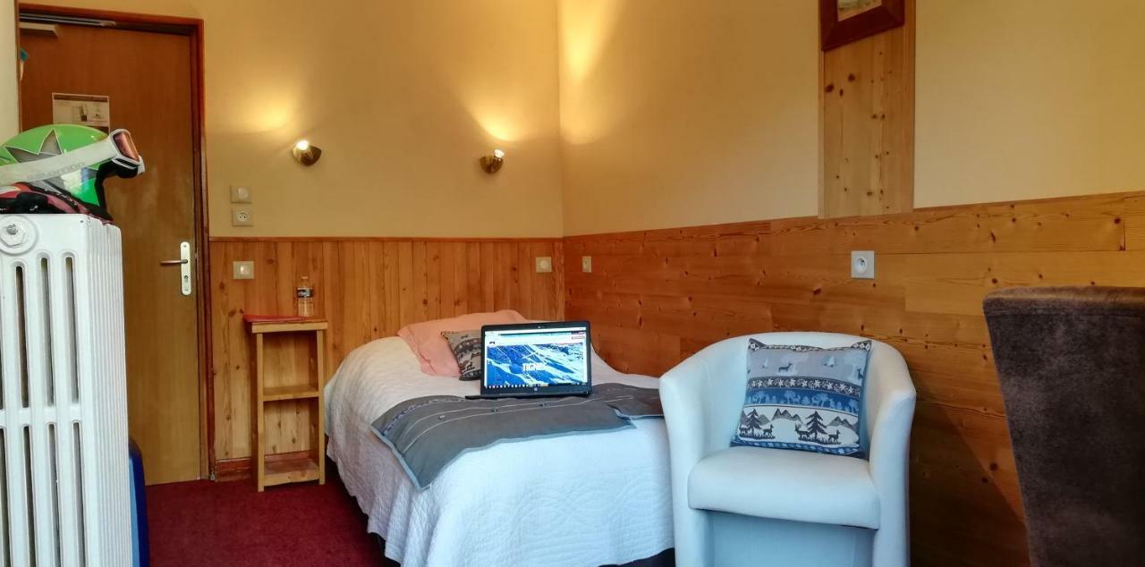 Le Dome Hotel Тин Екстериор снимка