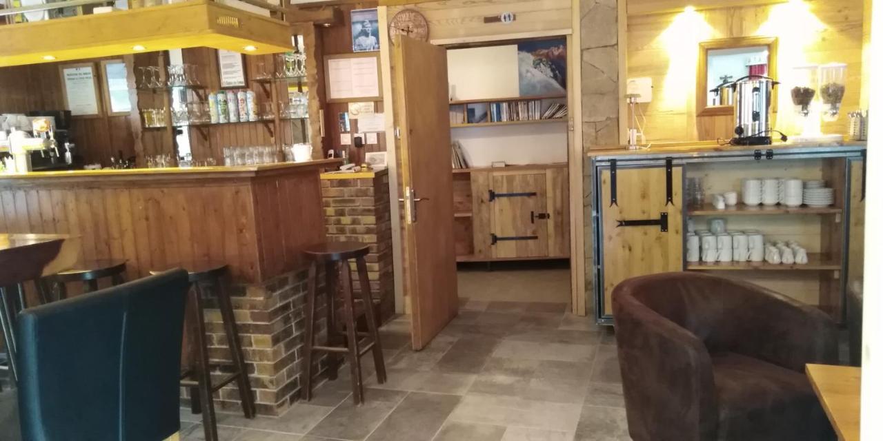 Le Dome Hotel Тин Екстериор снимка